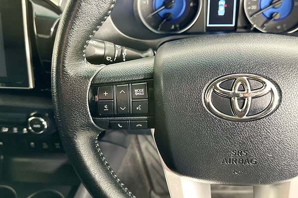 2018 Toyota HILUX SR5 (4x4) GUN126R MY17 4X4
