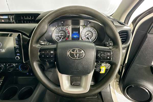 2021 Toyota HILUX SR (4x4) GUN126R FACELIFT 4X4