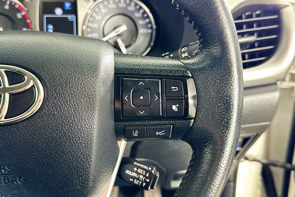 2021 Toyota HILUX SR5 (4x4) GUN126R FACELIFT 4X4