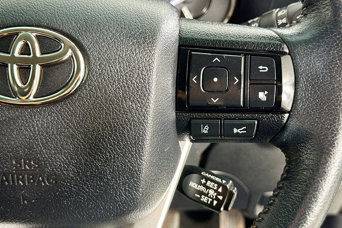 2021 Toyota HILUX SR5 (4x4) GUN126R 4X4