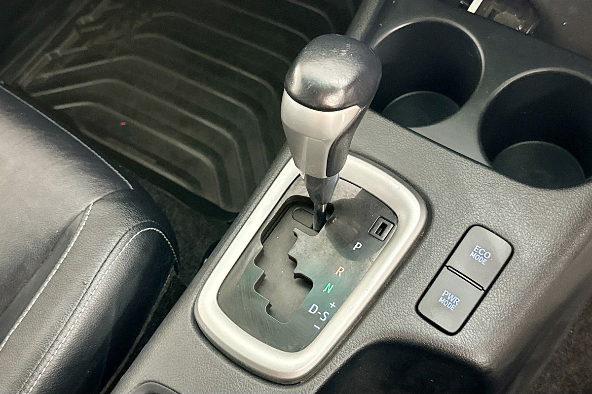 2017 Toyota HILUX SR5 (4x4) GUN126R 4X4