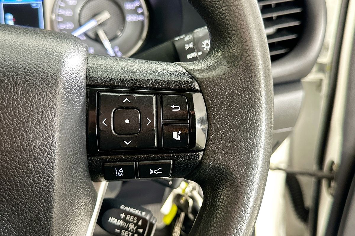 2021 Toyota HILUX SR (4x4) GUN126R FACELIFT 4X4