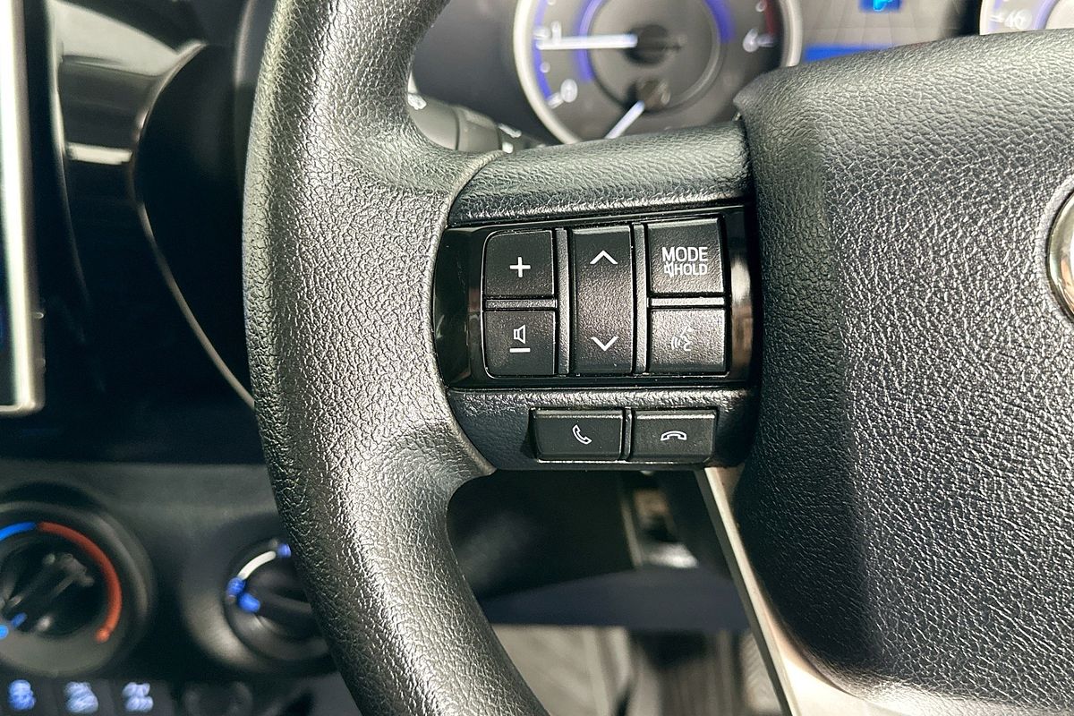 2018 Toyota HILUX SR (4x4) GUN126R MY17 4X4