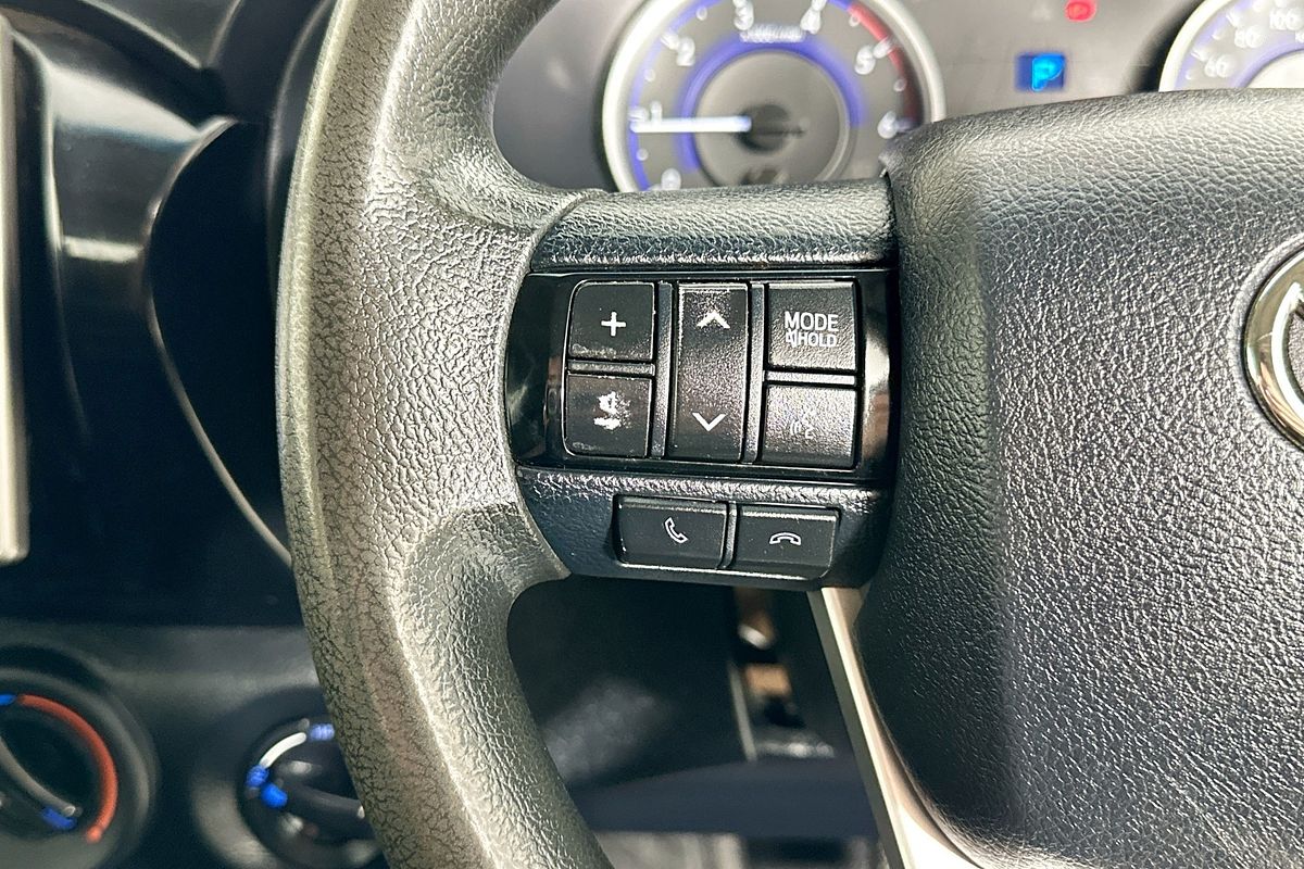 2019 Toyota HILUX SR (4x4) GUN126R MY19 4X4