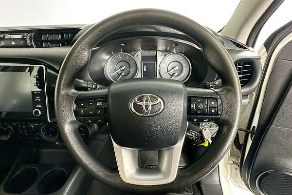 2021 Toyota HILUX SR (4x4) GUN126R FACELIFT 4X4