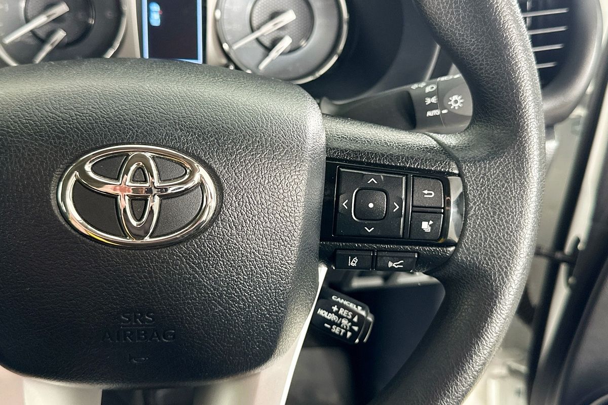 2024 Toyota HILUX SR 48V (4x4) GUN126R 4X4