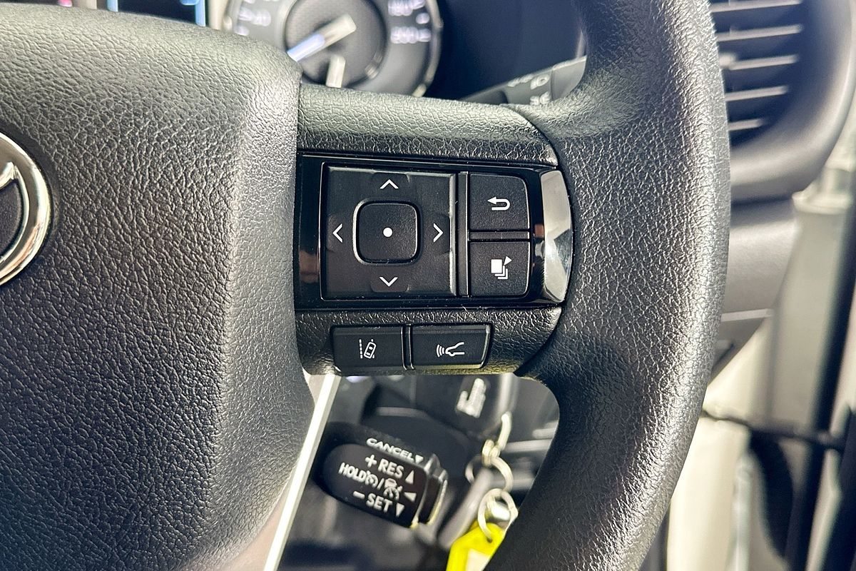 2025 Toyota HILUX SR (4x4) STEEL WHEELS GUN126R RC 4X4