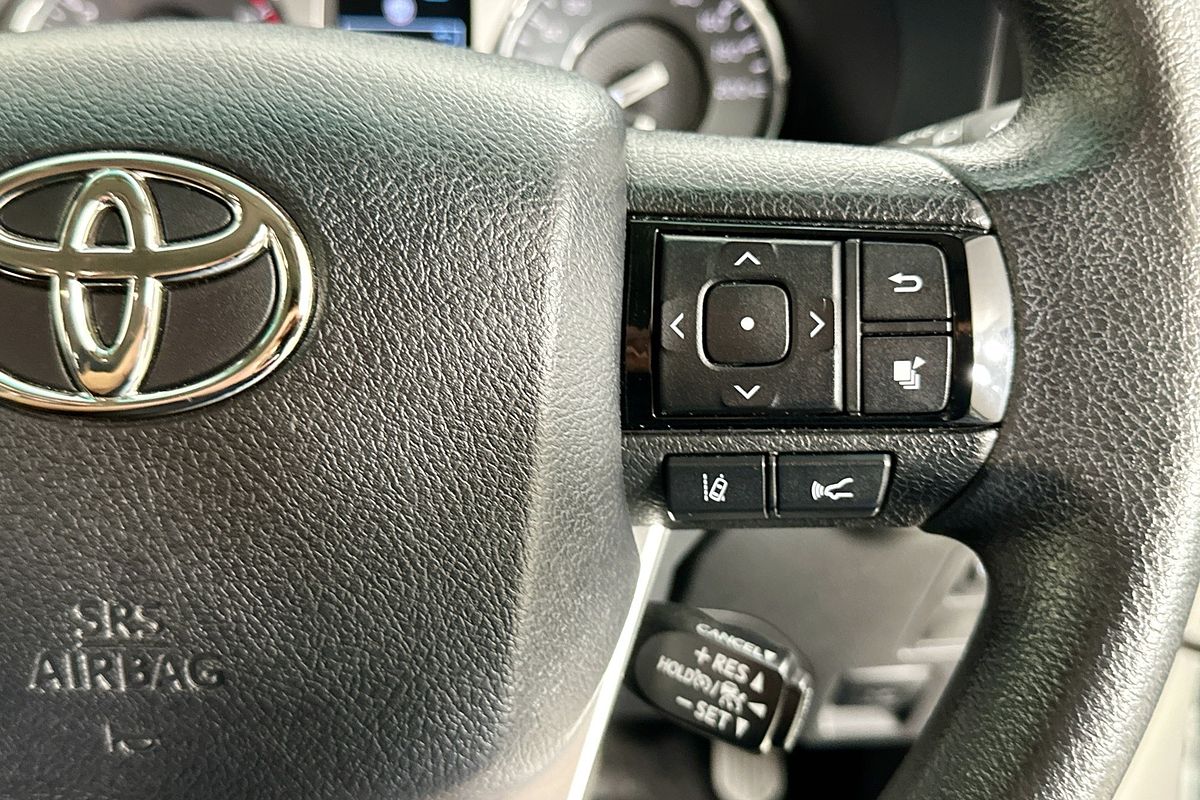 2024 Toyota HILUX SR 48V (4x4) GUN126R 4X4