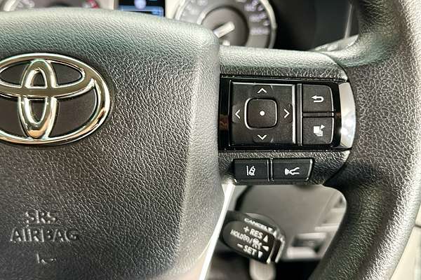 2024 Toyota HILUX SR 48V (4x4) GUN126R 4X4