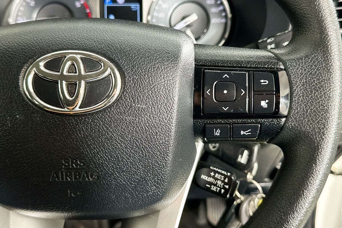 2020 Toyota HILUX SR (4x4) GUN126R FACELIFT 4X4