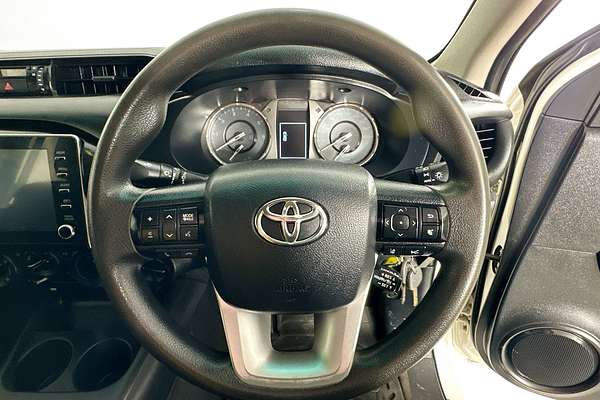 2021 Toyota HILUX SR (4x4) GUN126R FACELIFT 4X4