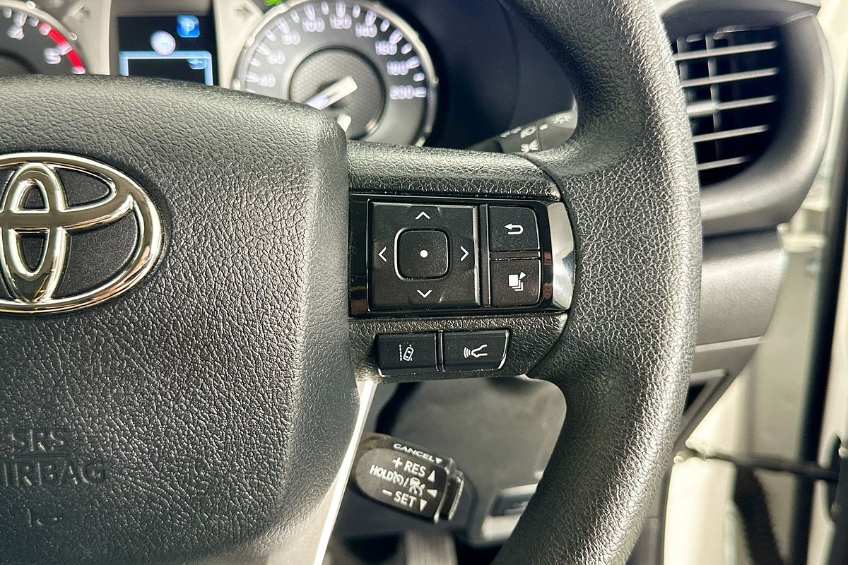 2025 Toyota HILUX SR 48V (4x4) GUN126R RC 4X4