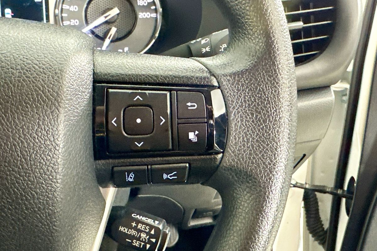 2024 Toyota HILUX SR 48V (4x4) GUN126R 4X4