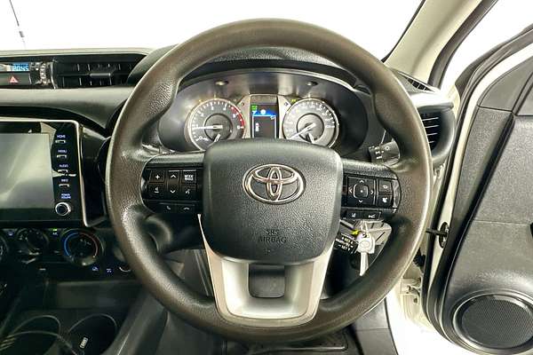 2021 Toyota HILUX SR (4x4) GUN126R FACELIFT 4X4