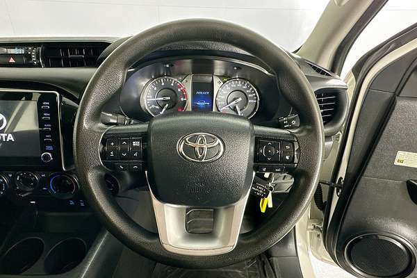 2021 Toyota HILUX SR (4x4) GUN126R FACELIFT 4X4