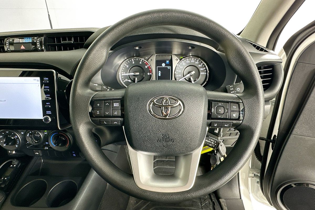 2025 Toyota Hilux SR (4x4) GUN126R RC 4X4