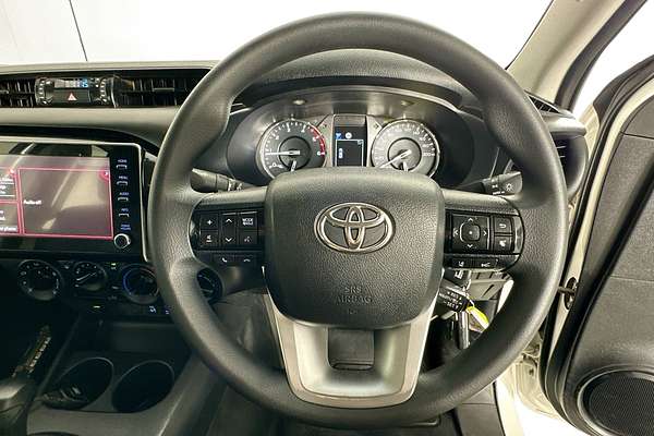 2021 Toyota HILUX SR (4x4) GUN126R FACELIFT 4X4
