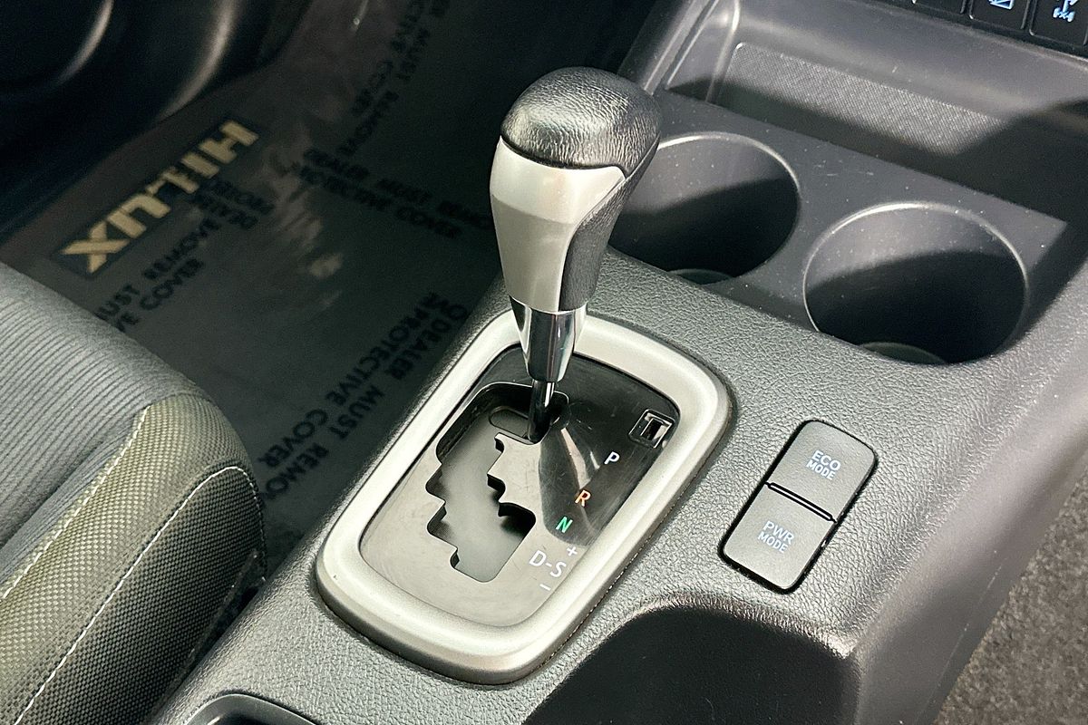 2019 Toyota HILUX SR5 (4x4) GUN126R MY19 4X4