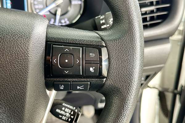 2024 Toyota HILUX SR 48V (4x4) GUN126R 4X4