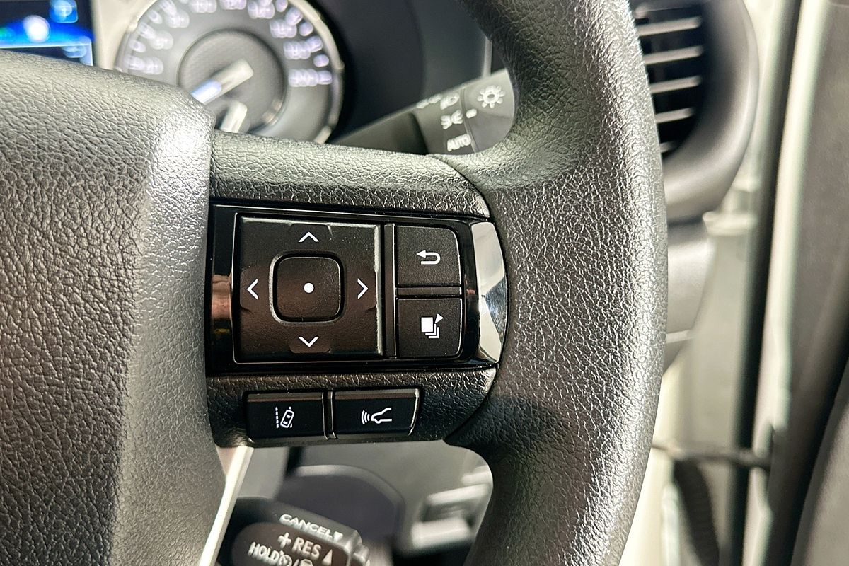 2024 Toyota HILUX SR 48V (4x4) GUN126R 4X4