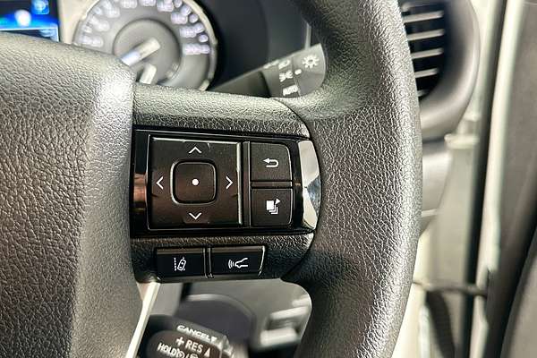 2024 Toyota HILUX SR 48V (4x4) GUN126R 4X4