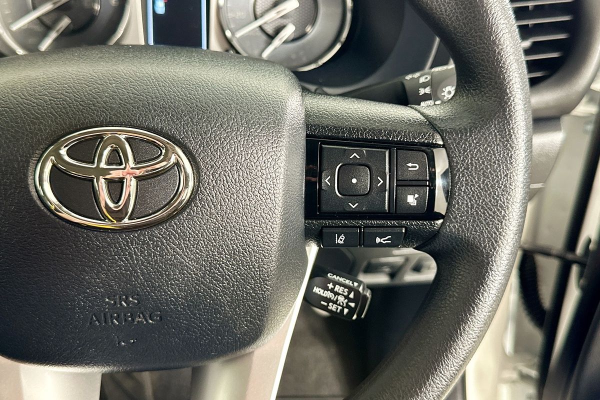 2024 Toyota HILUX SR 48V (4x4) GUN126R 4X4