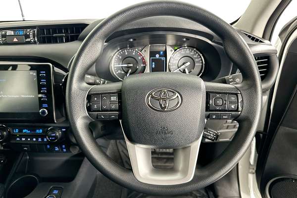 2025 Toyota HILUX SR 48V (4x4) GUN126R RC 4X4