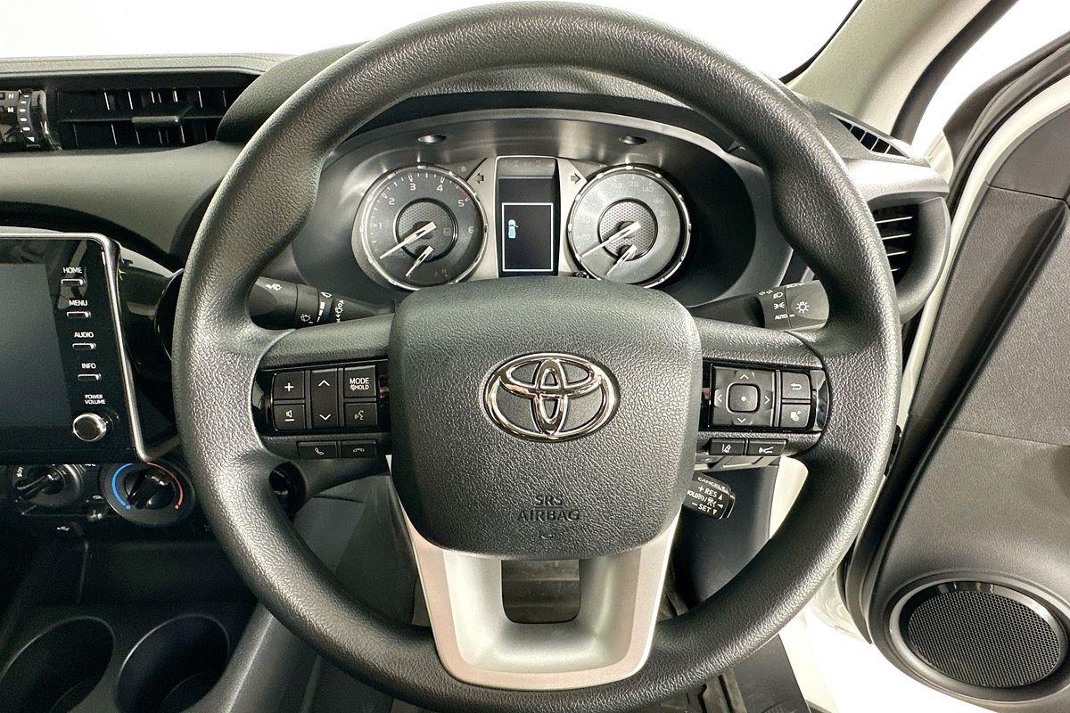 2025 Toyota HILUX SR (4x4) GUN126R RC 4X4
