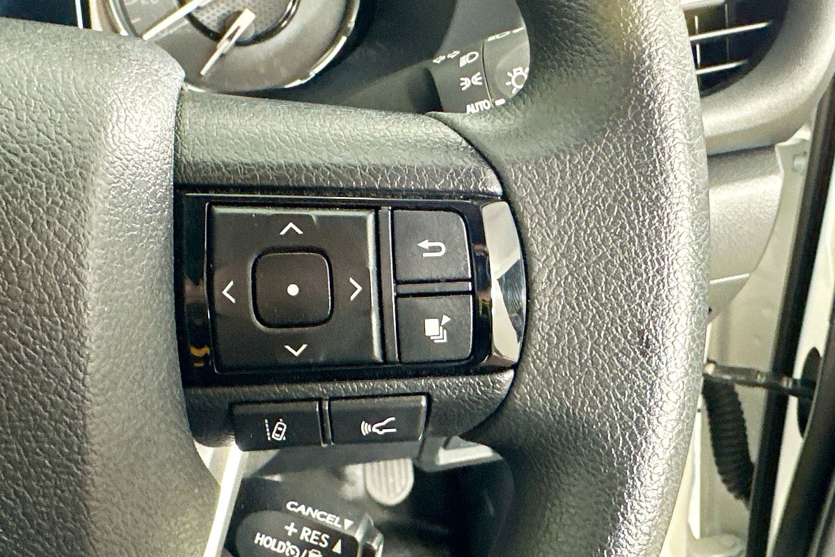 2025 Toyota HILUX SR (4x4) STEEL WHEELS GUN126R RC 4X4