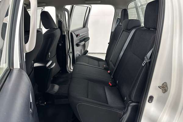 2020 Toyota HILUX SR (4x4) GUN126R MY19 UPGRADE 4X4