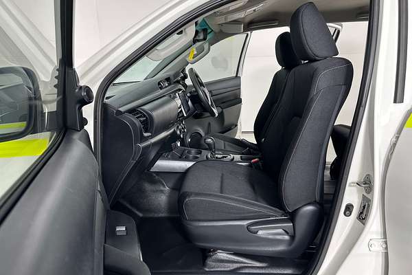 2020 Toyota HILUX SR (4x4) GUN126R MY19 UPGRADE 4X4