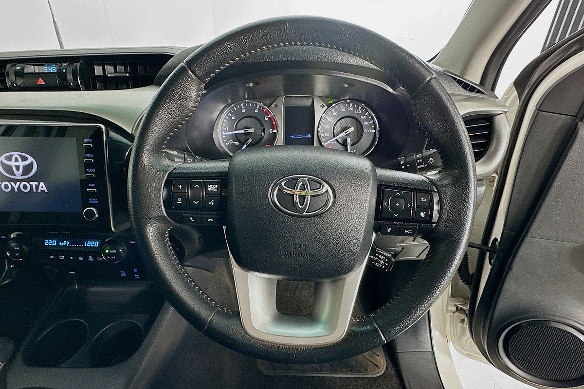 2021 Toyota HILUX SR5 (4x4) GUN126R FACELIFT 4X4