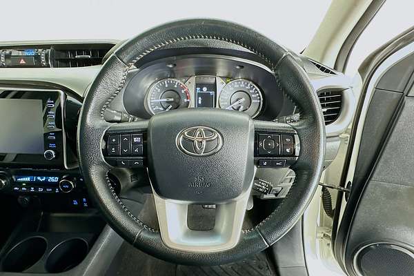 2021 Toyota HILUX SR5 (4x4) GUN126R FACELIFT 4X4