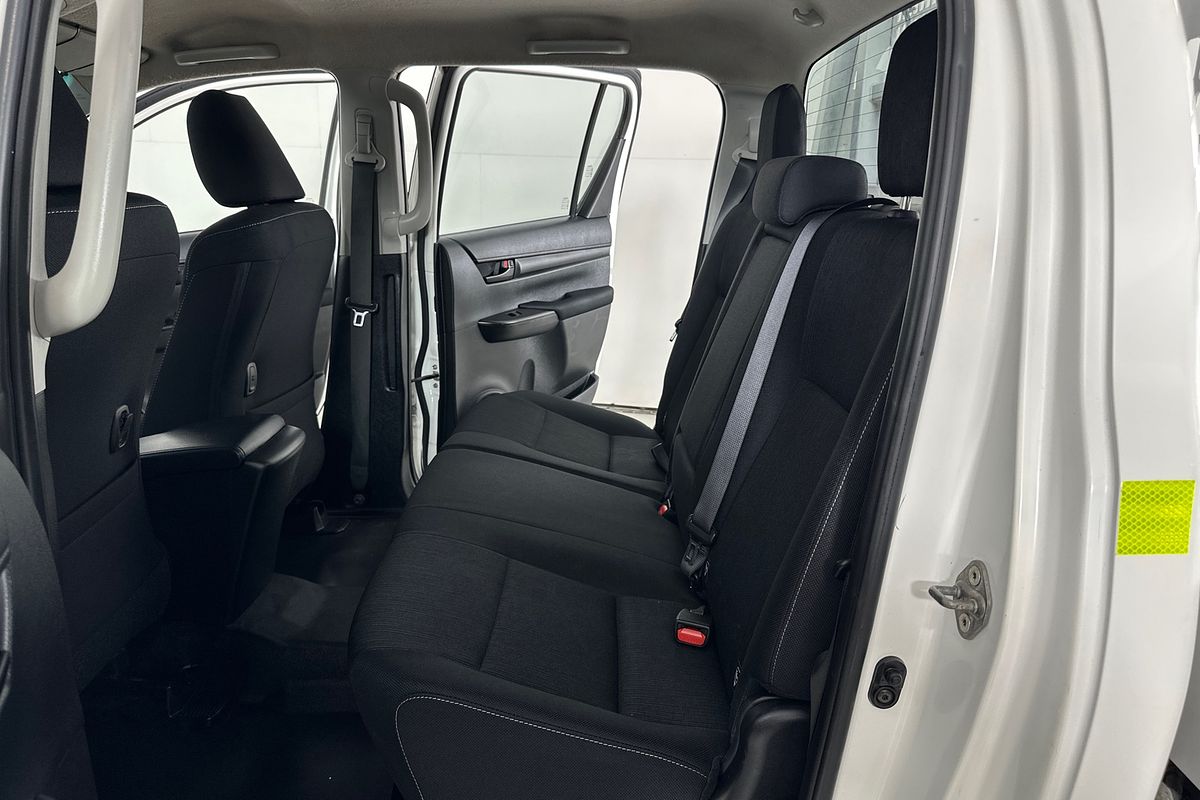 2021 Toyota HILUX SR (4x4) GUN126R 4X4