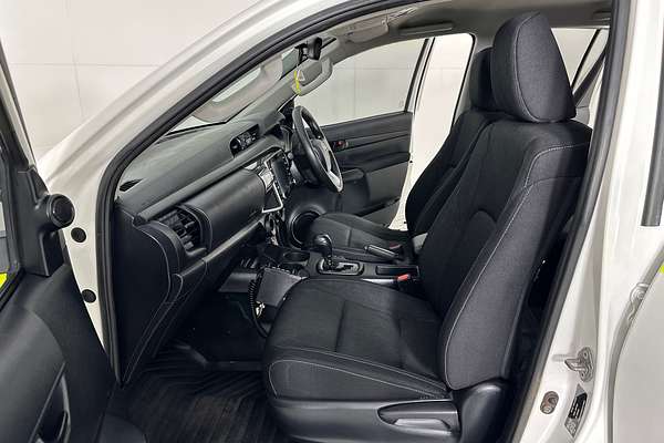 2022 Toyota HILUX SR (4x4) GUN126R 4X4
