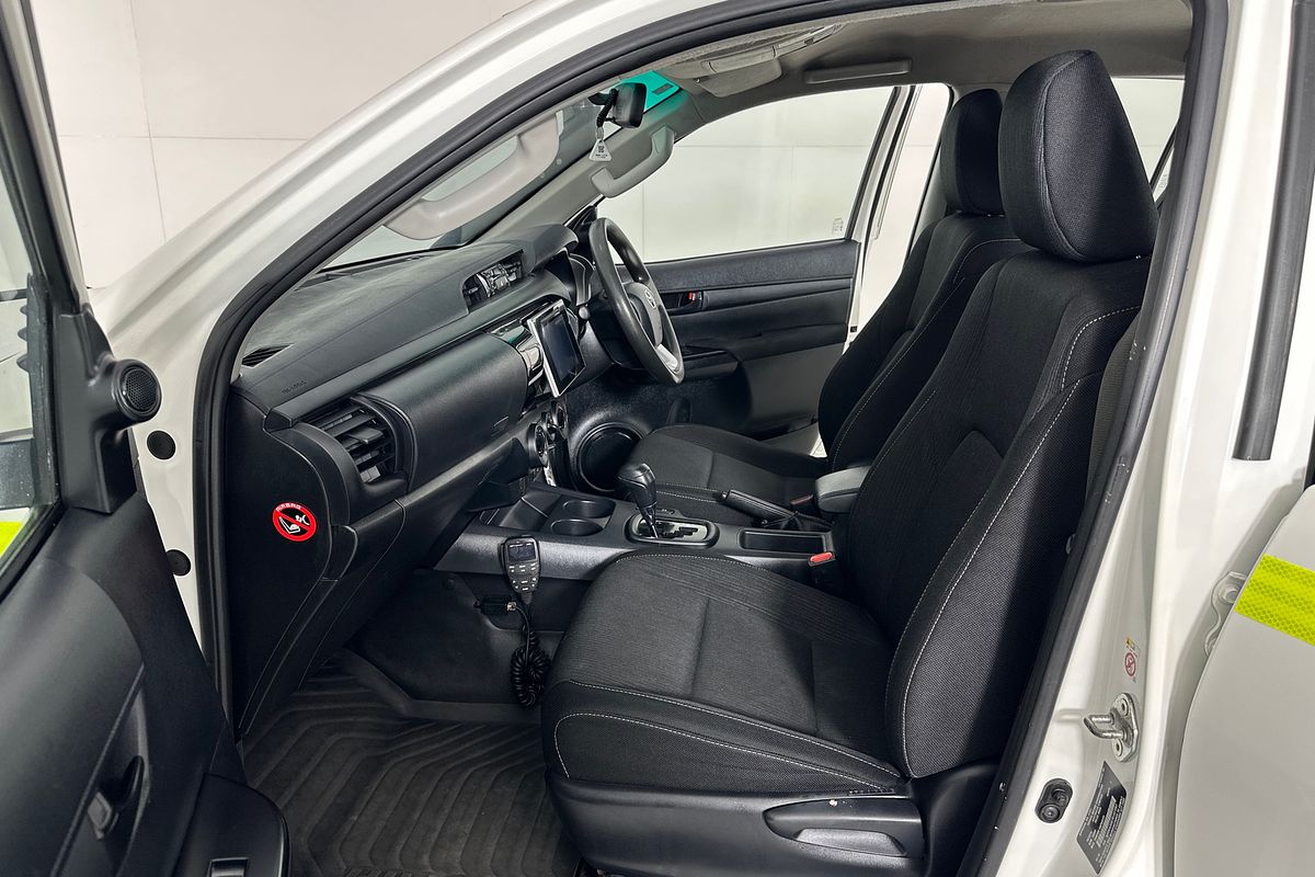 2019 Toyota HILUX SR (4x4) GUN126R MY19 4X4
