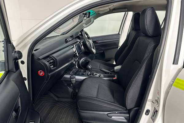 2019 Toyota HILUX SR (4x4) GUN126R MY19 4X4