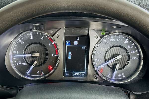 2020 Toyota HILUX SR (4x4) GUN126R FACELIFT 4X4