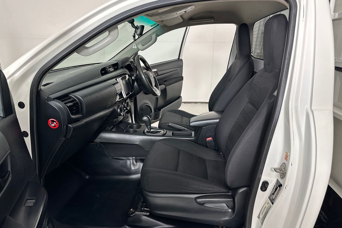 2018 Toyota HILUX SR GUN126R 4X4