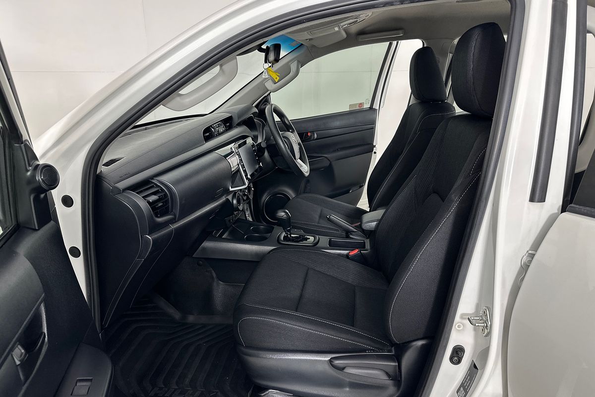 2022 Toyota HILUX SR (4x4) GUN126R 4X4