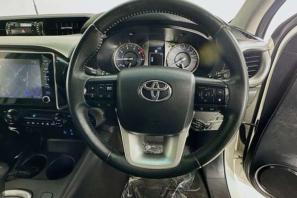2021 Toyota HILUX SR5 (4x4) GUN126R FACELIFT 4X4