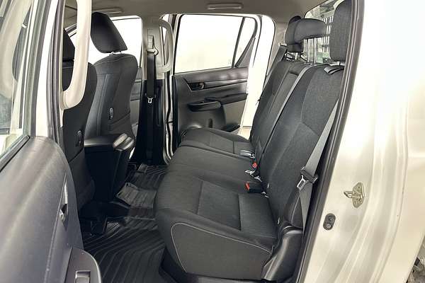 2022 Toyota HILUX SR (4x4) GUN126R 4X4