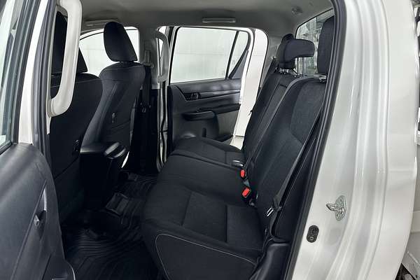 2021 Toyota HILUX SR (4x4) GUN126R FACELIFT 4X4