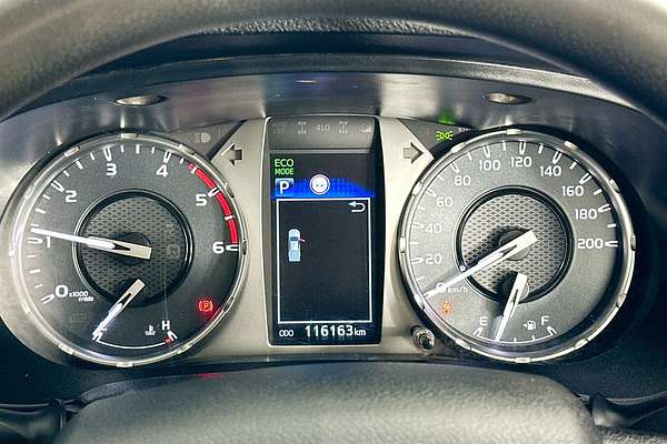 2020 Toyota HILUX SR (4x4) GUN126R FACELIFT 4X4