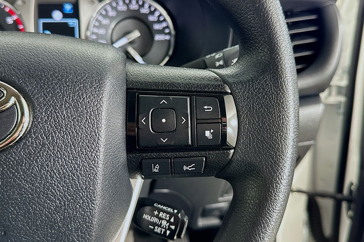 2024 Toyota HILUX SR 48V (4x4) GUN126R 4X4