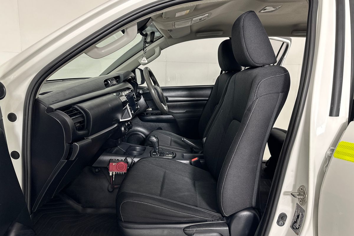 2021 Toyota HILUX SR (4x4) GUN126R FACELIFT 4X4