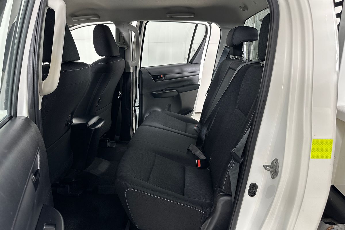 2021 Toyota HILUX SR (4x4) GUN126R FACELIFT 4X4