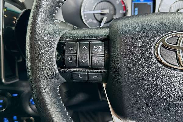 2024 Toyota Hilux SR5 (4x4) GUN126R 4X4