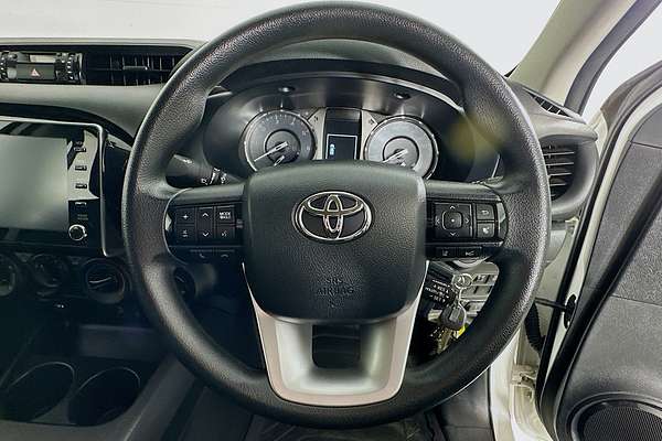2024 Toyota HILUX SR GUN126R 4X4