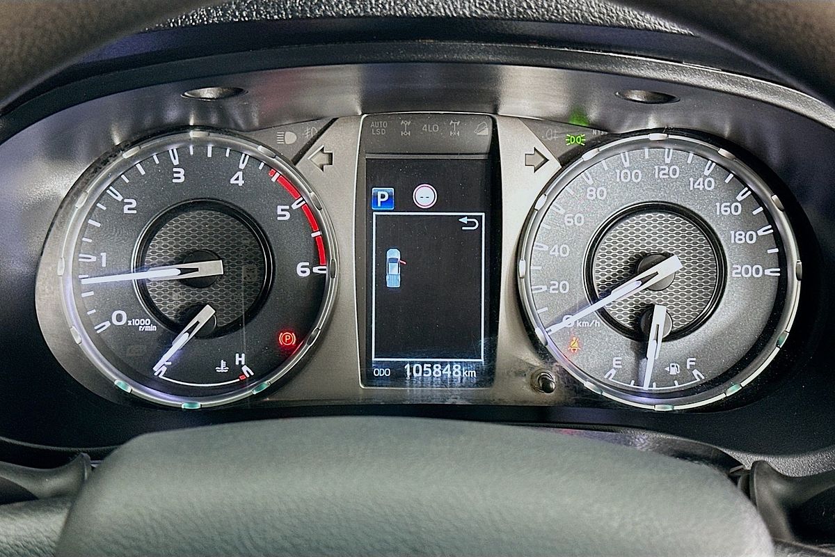 2021 Toyota HILUX SR (4x4) GUN126R FACELIFT 4X4